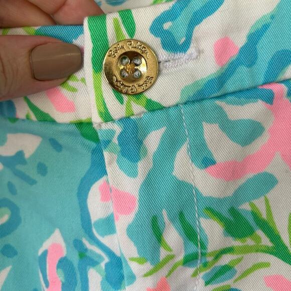 Lilly Pulitzer Women's 5" Buttercup Low Rise Stretch Scalloped Shorts Size 6 - Picture 3 of 7